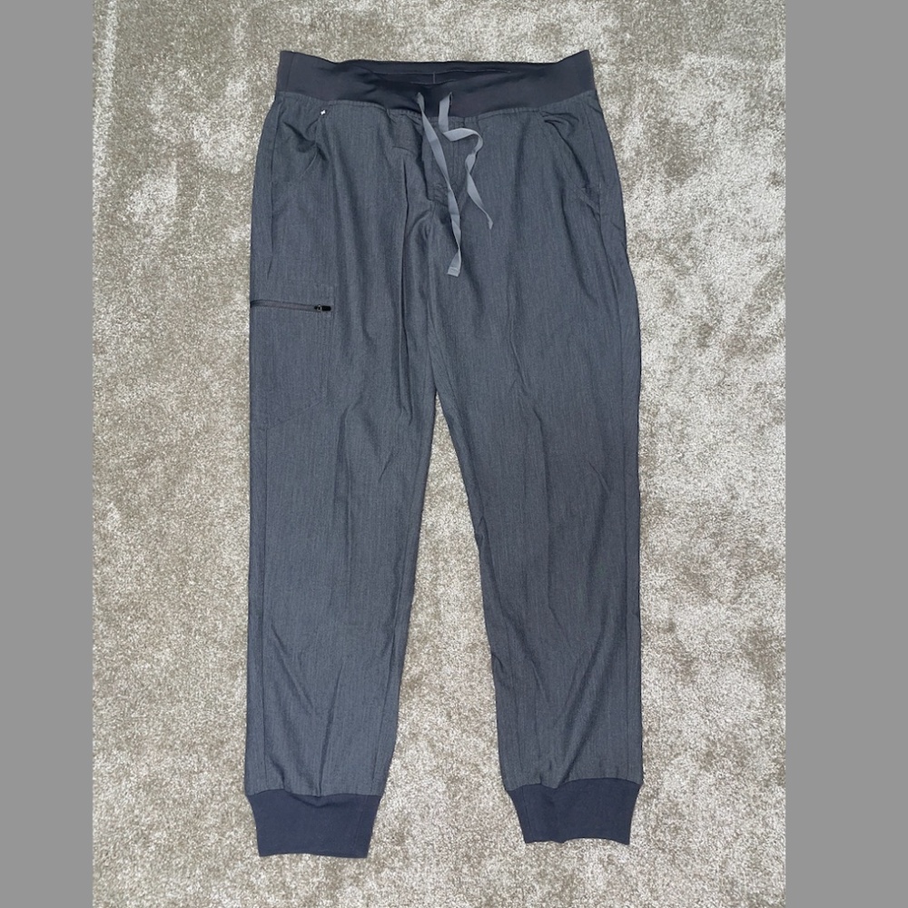 FIGS Zamora Jogger Scrub Pant (Graphite, Size Medium Regular)